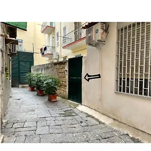 Appartamento Cesitredici, Napoli